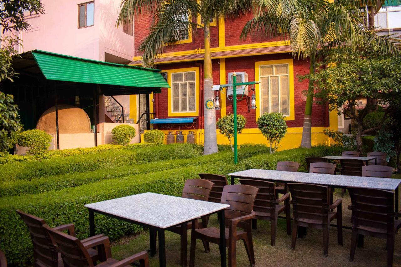 Mvt Guesthouse & Restaurant Rishikesh Luaran gambar