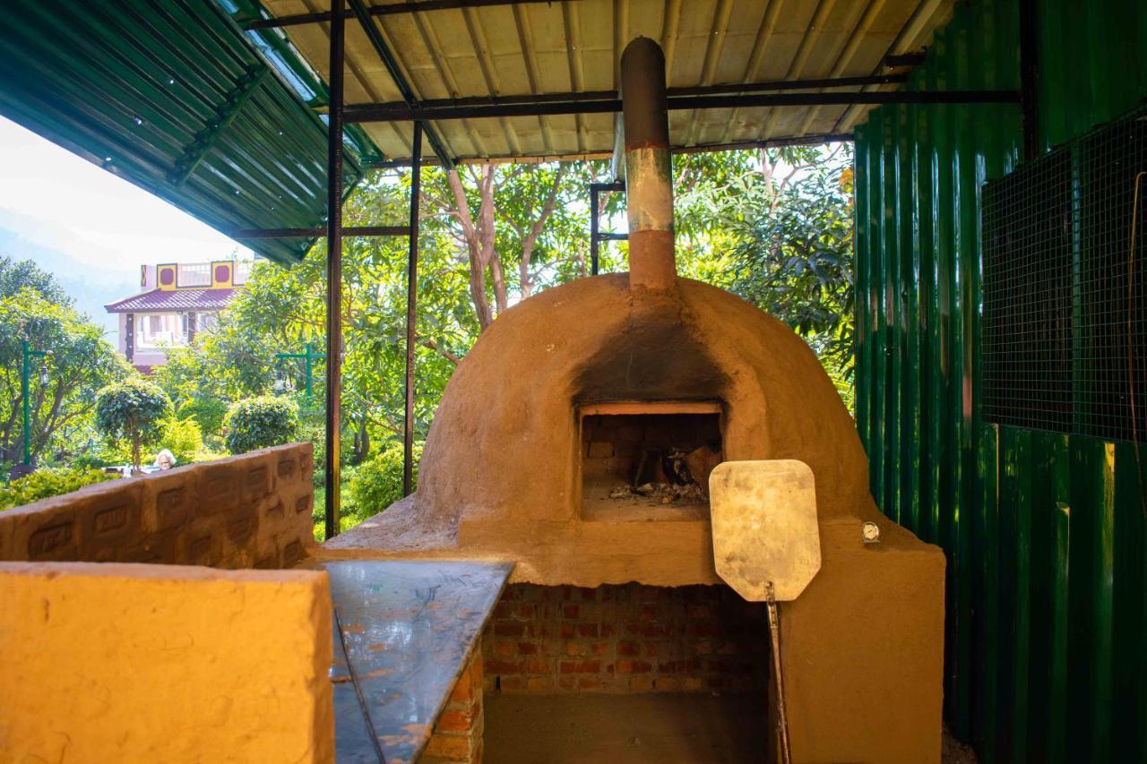 Mvt Guesthouse & Restaurant Rishikesh Luaran gambar
